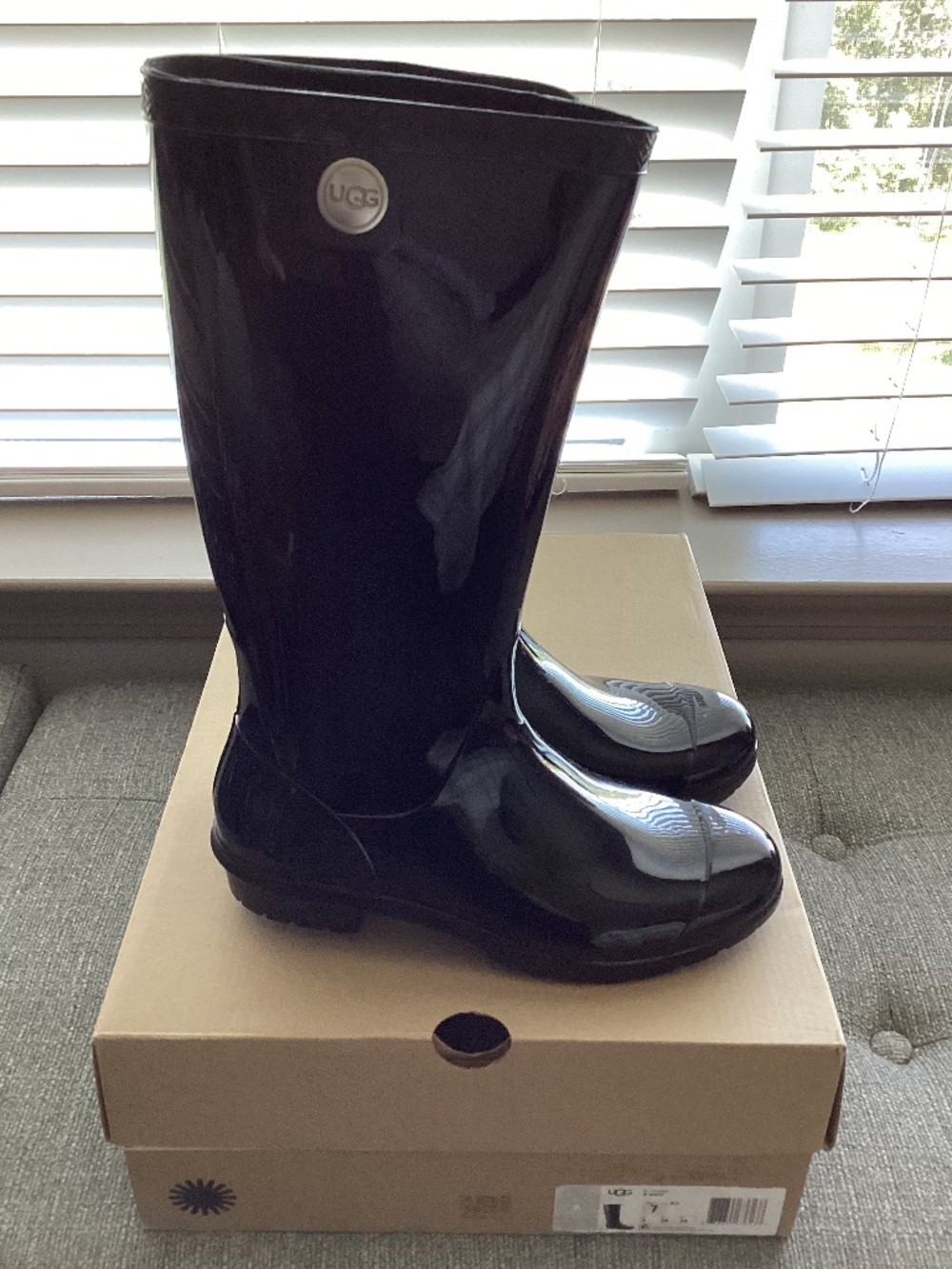 UGG® Shaye Rain Boot (Women) 7M
